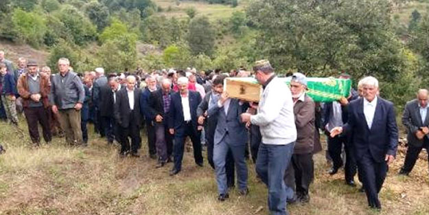 Ordu'da yürek yakan görüntü! Baba, oğul ve gelini aynı tabutta