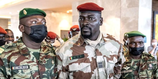 Ordunun darbe yaptığı Gine'de yönetim üç yıl içinde sivillere geçecek