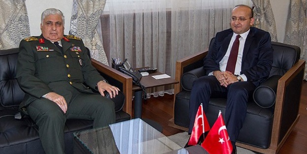 Orgeneral Özel'den Akdoğan'a iade-i ziyaret