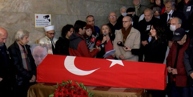 Orhan Erinç, Cumhuriyet'e küskün gitti! Ailesi gazete yönetimini cenazede istemedi
