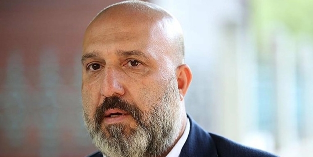 Orhan Osmanoğlu’ndan kraliçenin tacının reklamını yapan İngiliz aşıklarına ders!