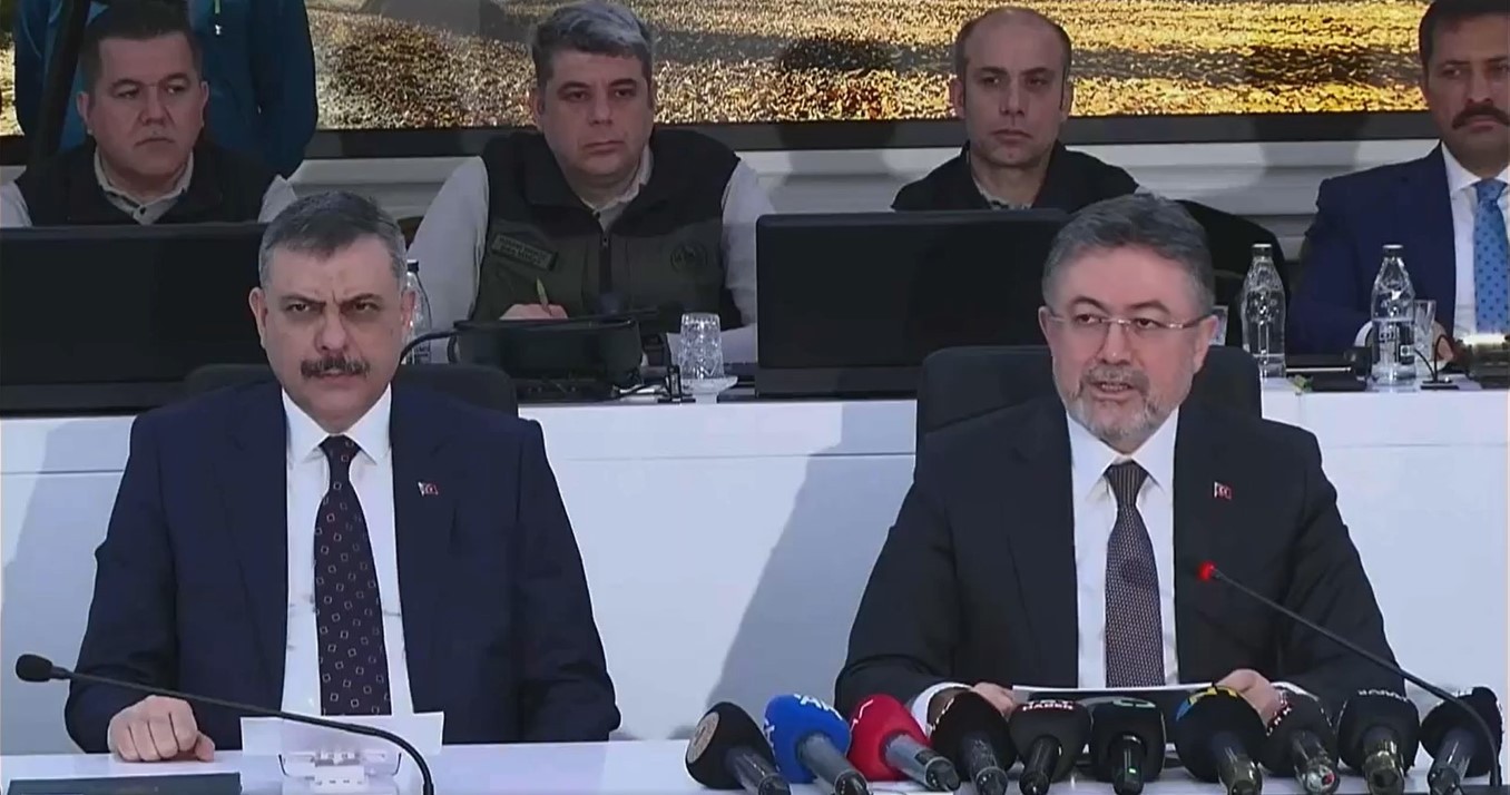 Orman yangınlarına karşı tedbirler alınıyor! İki bakan ortak açıklama yaptı