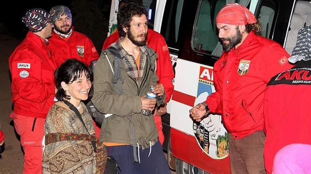 Ormanda kaybolan 2 kişi kurtarıldı