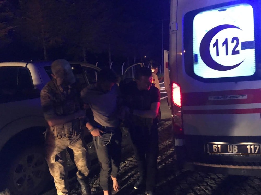 Ormanda yollarını kaybeden 1’i mühendis 4 kişi yaklaşık 7 saat sonra bulundu 