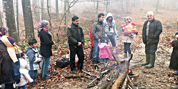 Ormanlık alanda kaybolan 13 kaçağı AFAD kurtardı