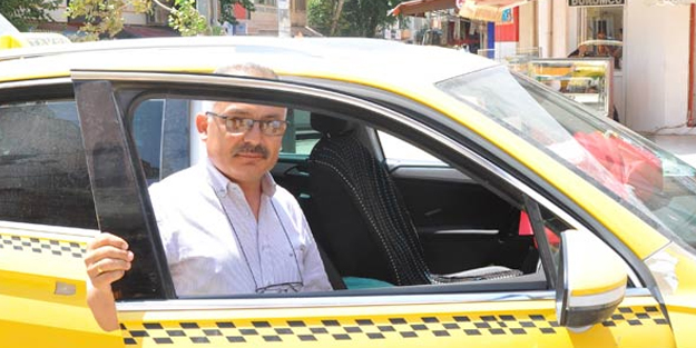 Örnek taksici budur! Evden kaçan 14 yaşındaki kızı ailesine teslim etti