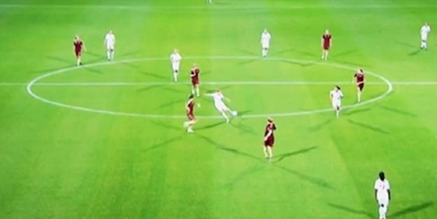 Orta sahadan atılan en iyi 5 gol! - VIDEO