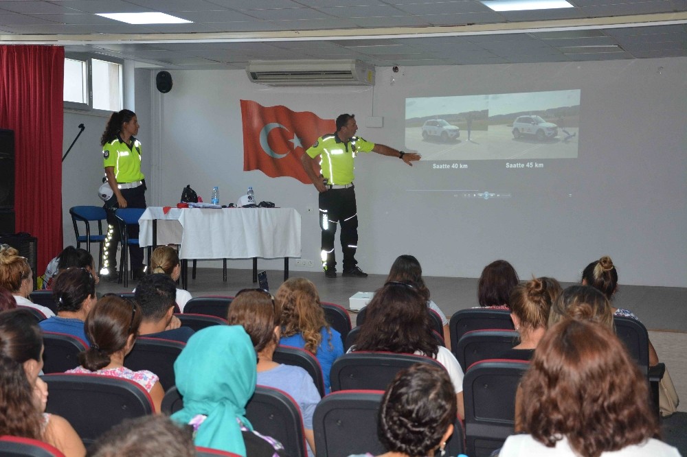 Ortaca’da öğretmenlere trafik eğitimi verildi 