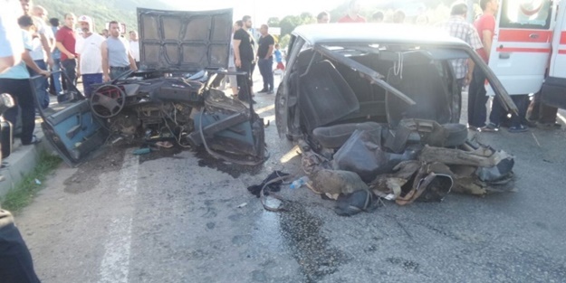 Ortadan ikiye bölünen bu araçtan sağ çıktılar