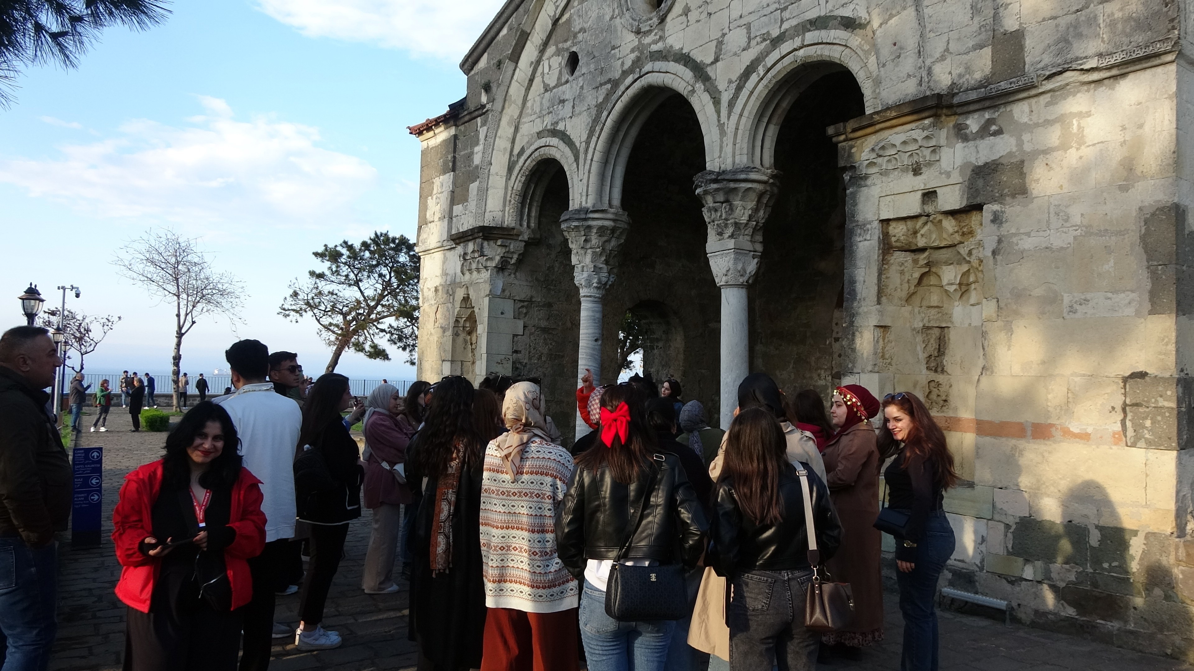 Ortahisar Ayasofya Camisi Ramazan Bayramı'nda ziyaretçi akınına uğruyor