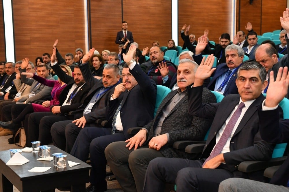Ortahisar Kent Konseyi başkanını seçti. 