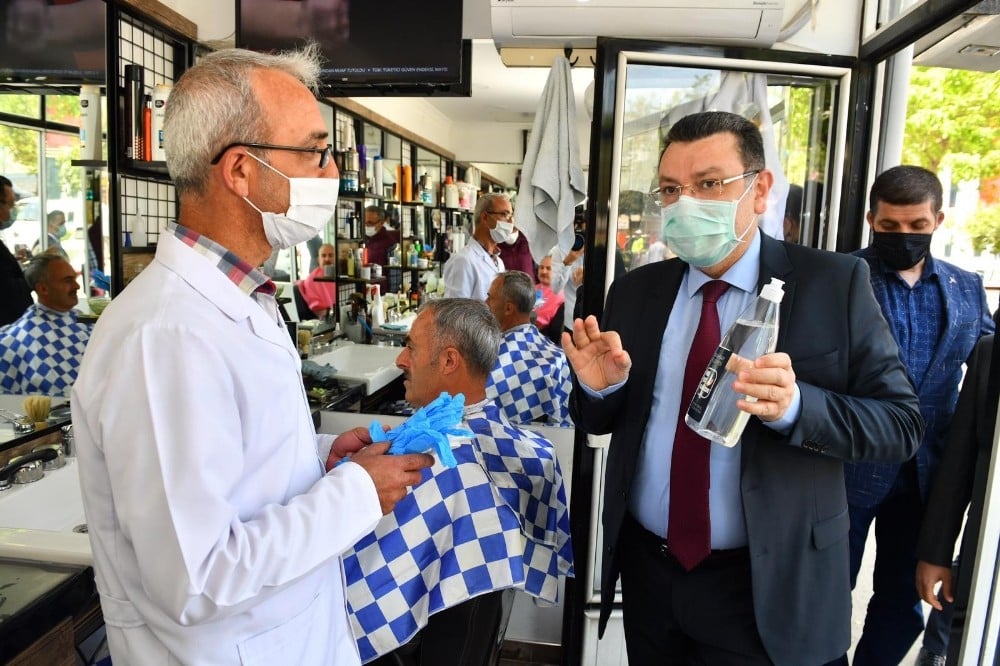 Ortahisar’dan berber ve kuaförlere sağlık desteği 