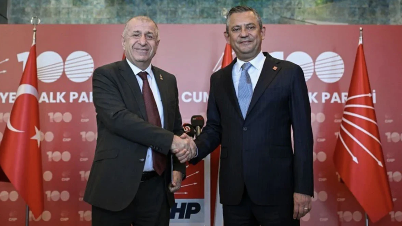 Ortaklar birbirine düştü! Özgür Özel: Siyasi yankesici Ümit Özdağ: Anca eczane açar