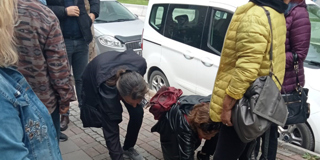 Ortalığı karıştıracak iddia! CHP'liler Türk parasını parçalayıp yere attı