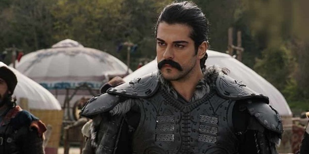 Ortalığı karıştırmıştı! Burak Özçivit bu kez aynı hatayı yapmadı