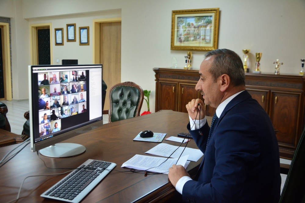 Ortaöğretim müdürleri ile değerlendirme toplantısı yapıldı 