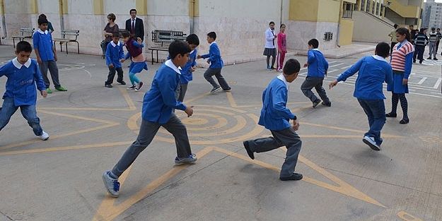 Ortaokullara 4 gün tatil