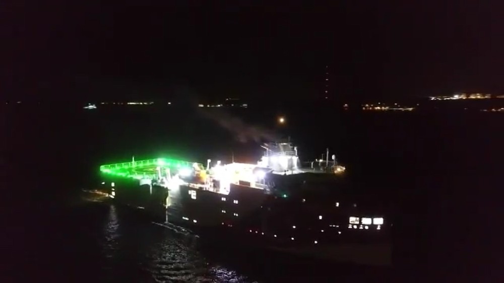 Oruç Reis Çanakkale Boğazı’ndan böyle geçti 