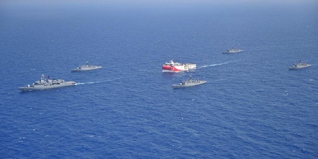 'Oruç Reis' Yunanistan'da istifa getirdi! Ülke karıştı