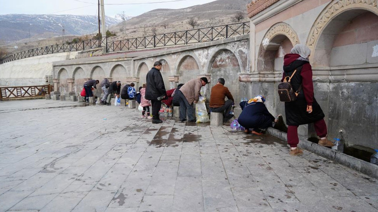 Oruçlarını 'ekşisu' ile açıyorlar