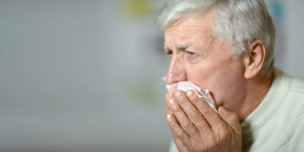 Oruçluyken balgam yutmak orucu bozar mı?