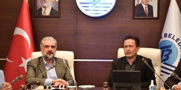 Osman Nuri Kabaktepe: İBB kavşağı 50 metre ileriye almış, buna da toplu açılış töreni yapıyor