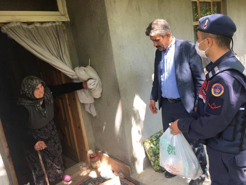 Osmancık’ta bin aileye gıda yardımı 