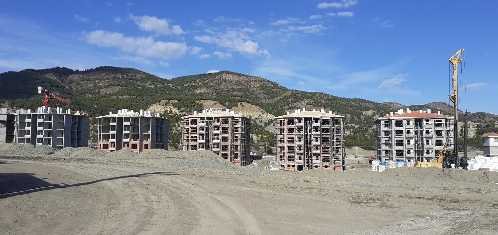 Osmancık’ta Şenyurt TOKİ binalar yükseliyor 