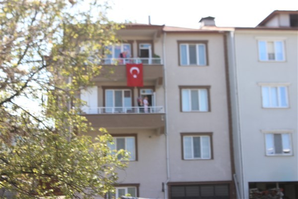Osmaneli de saat 19.19’da herkes balkonlara çıktı 