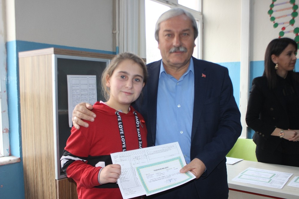 Osmaneli’nde de öğrenciler yarı yıl tatiline girdi 