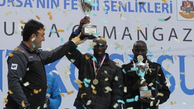 Osmangazi maratonuna Kenyalılar dikkat çekti