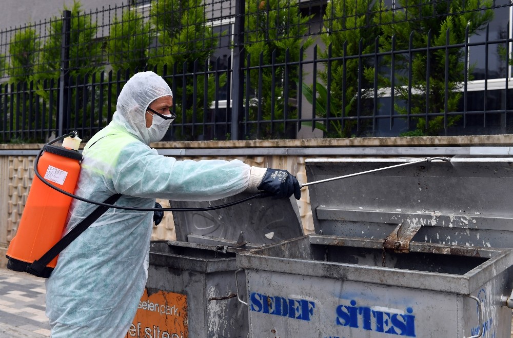 Osmangazi’de 200 bin çöp konteyneri ilaçlanıyor 