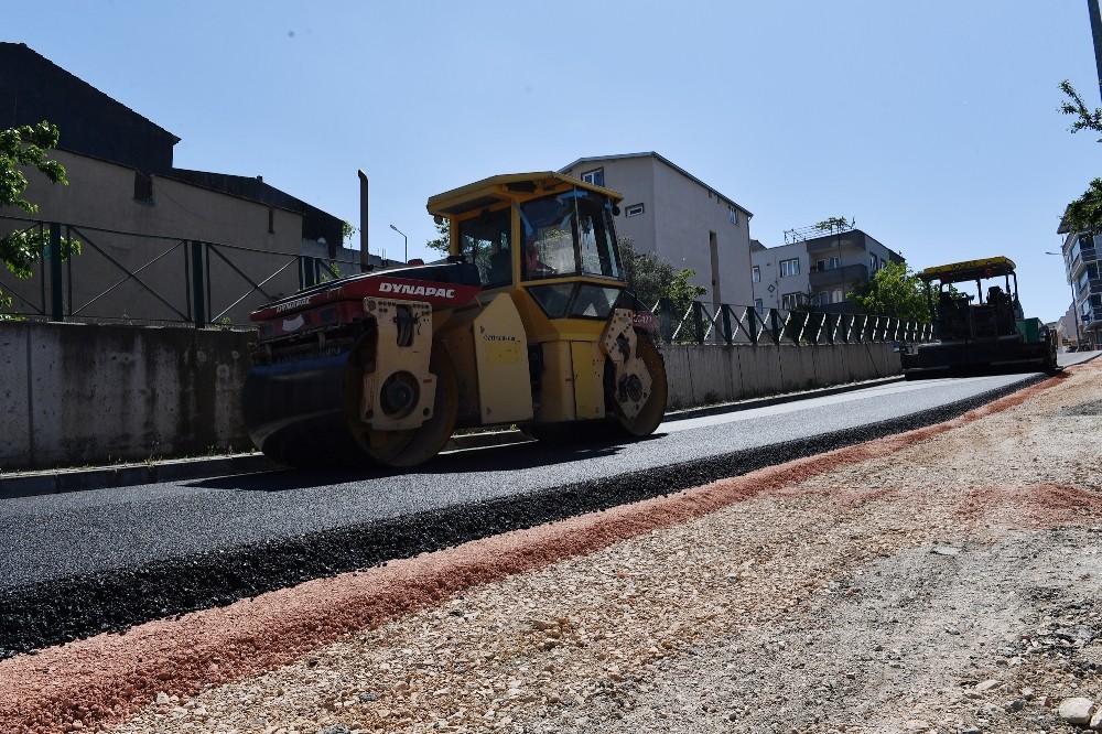 Osmangazi’de boş kalan yollar asfaltlanıyor 
