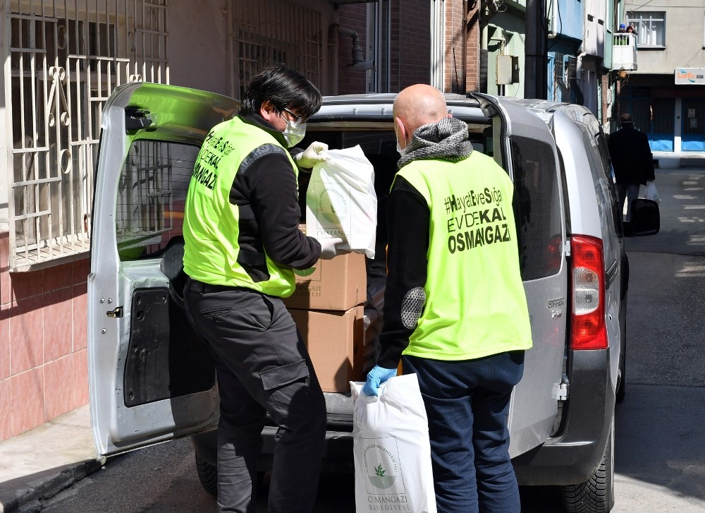 Osmangazi’den ramazan için et ve süt ürünleri ile çocuklara özel paket 