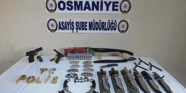 Osmaniye Otogarı'nda silah ve uyuşturucu ele geçirildi