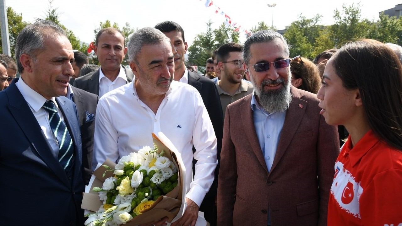 Osmaniye’de Gençlik Merkezi açıldı