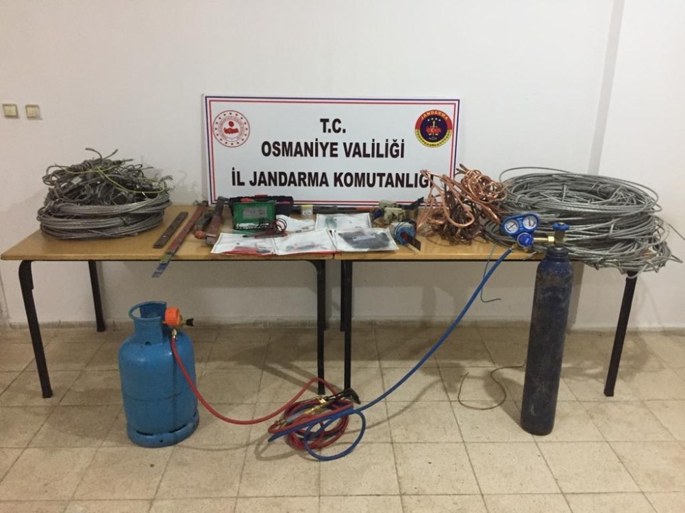 Osmaniye’de kablo hırsızları suçüstü yakalandı 