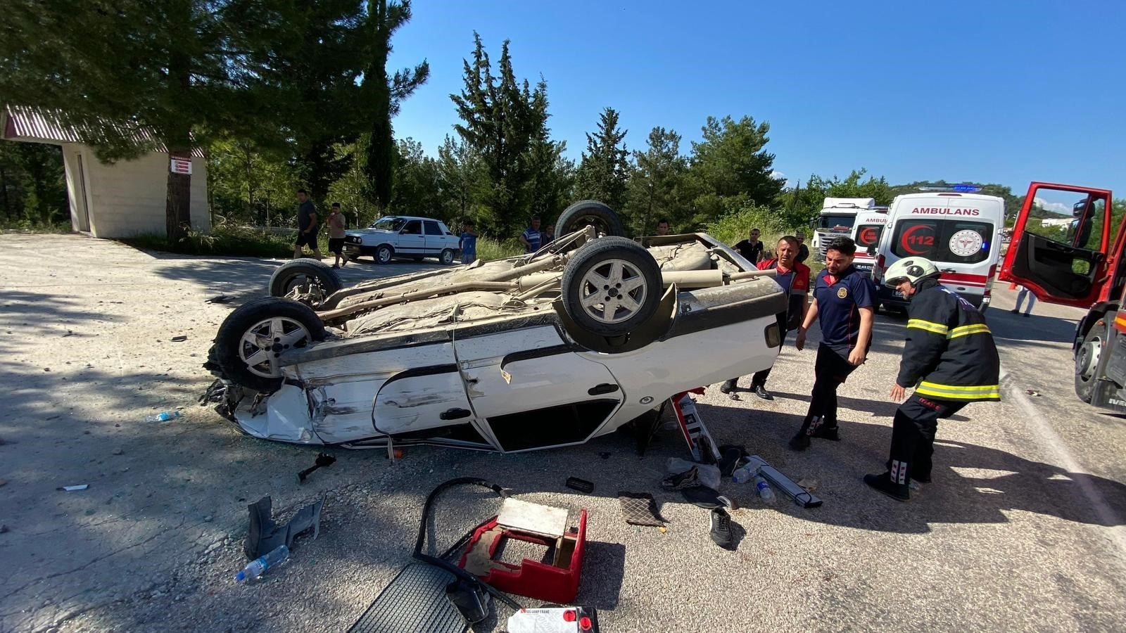 Osmaniye’de kontrolden çıkan araç takla attı: 2 yaralı