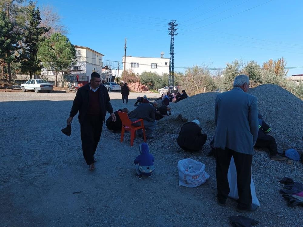 Osmaniye’de kuraklık nedeniyle okunmuş 70 bin taş göle bırakıldı