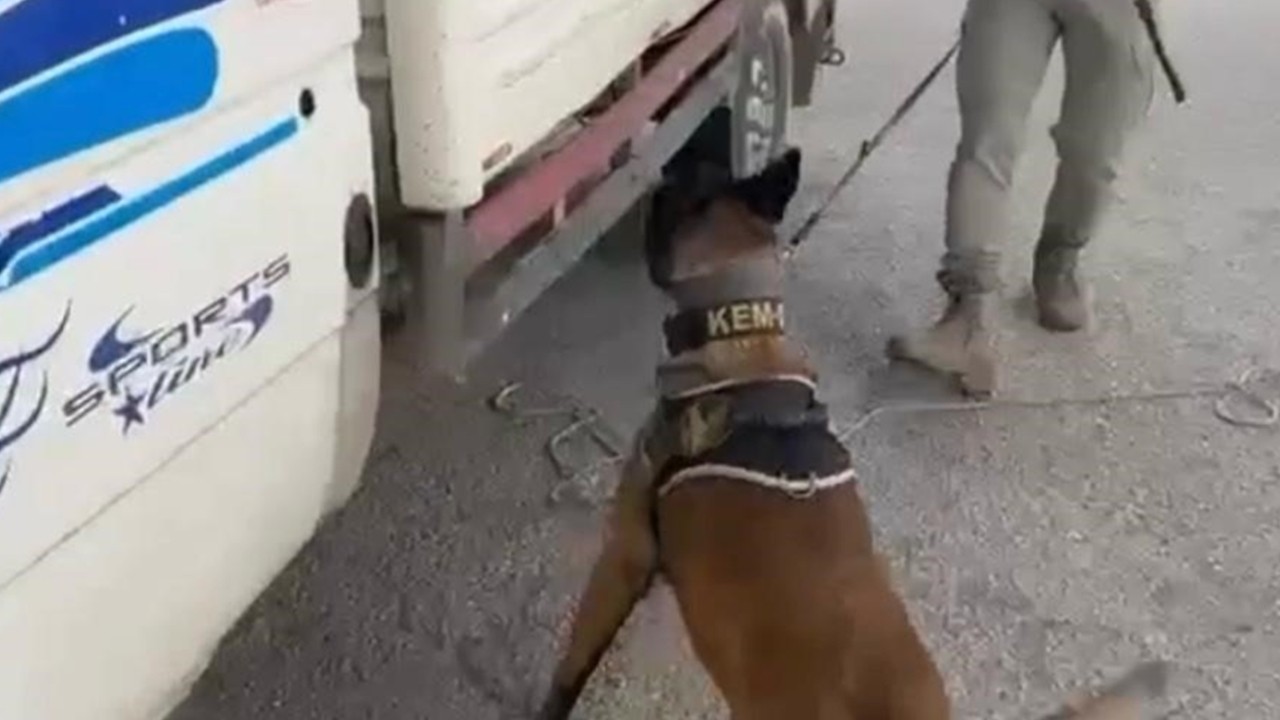 Osmaniye’de nakliye kamyonuyla uyuşturucu sevkiyatına polis engeli