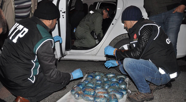 Osmaniye'de otomobilin yakıt deposundan eroin çıktı
