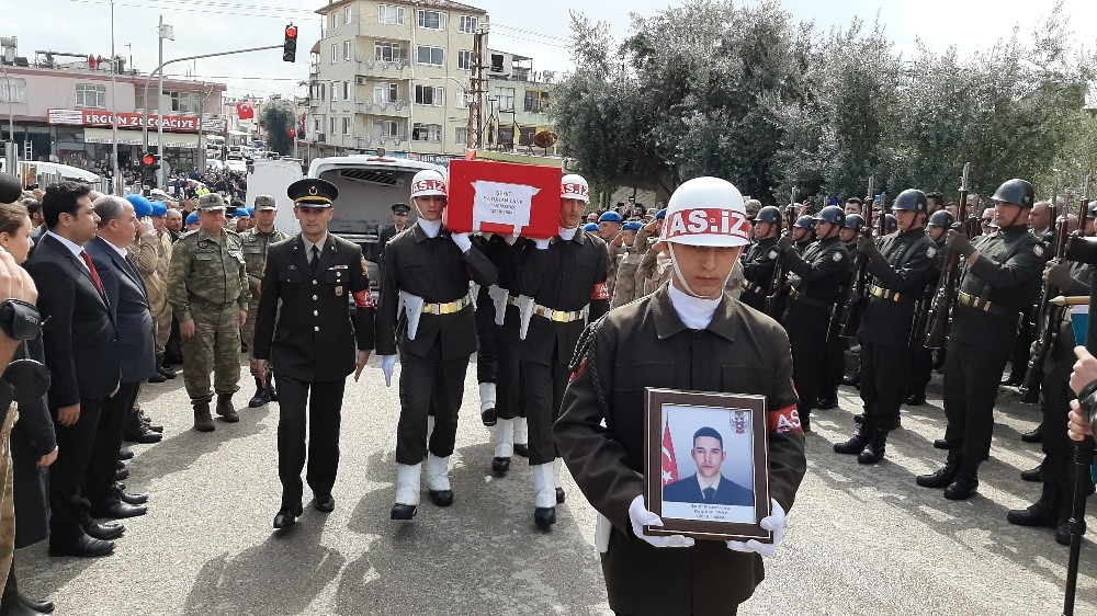 Osmaniyeli şehit uzman çavuş son yolculuğuna uğurlandı 