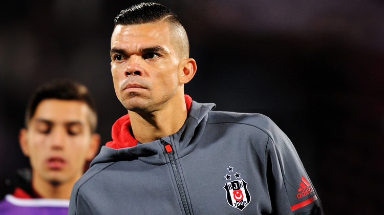 Osmanlı maçında sakatlanan Pepe'den kötü haber!