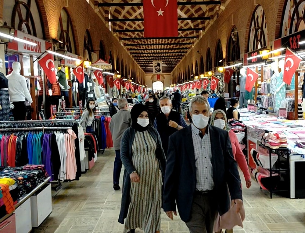 Osmanlı mirası tarihi çarşılarda hayat yeniden başladı, esnaf dükkanlarını açtı 