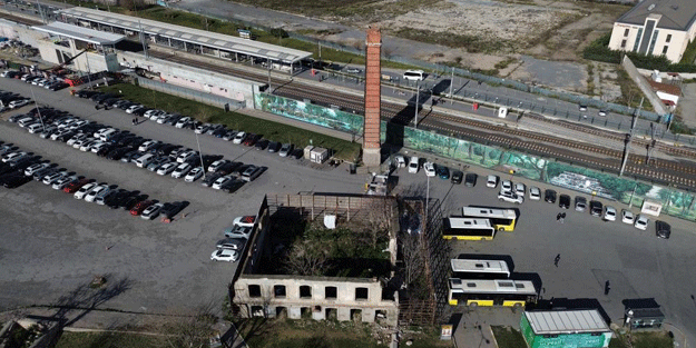 Osmanlı yadigârı yürek burktu! Yanından geçenler bakın ne sanıyor