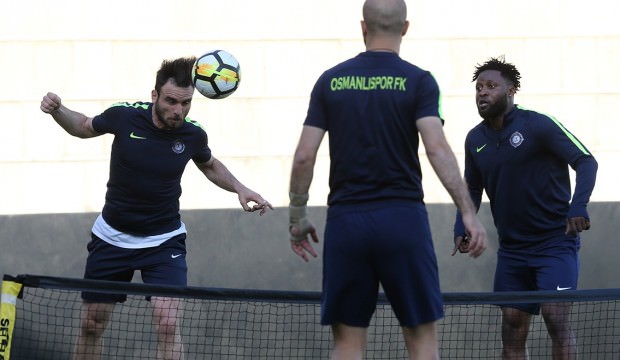 Osmanlıspor Başakşehir'e kilitlendi