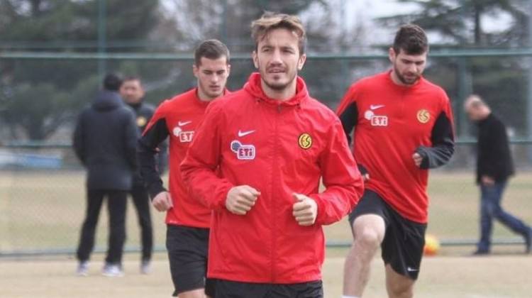 Osmanlıspor Karaer'e 3 yıllık imzayı attırdı!