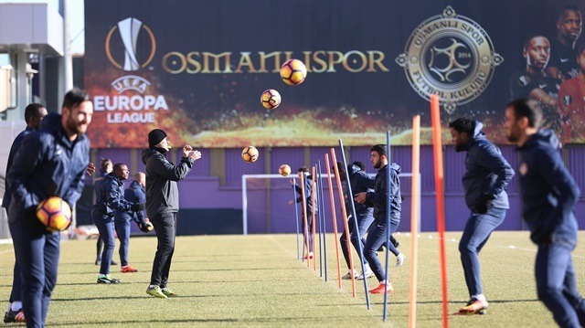 Osmanlıspor logosunu yeniledi