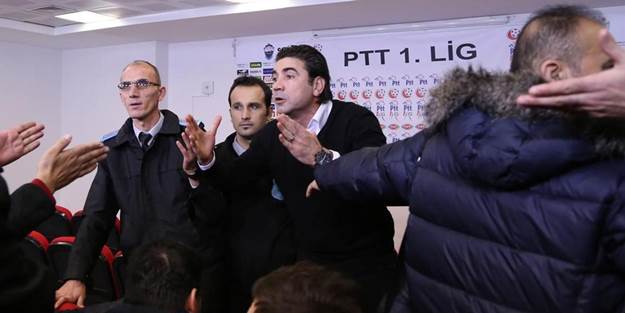 Özköylü özür diledi