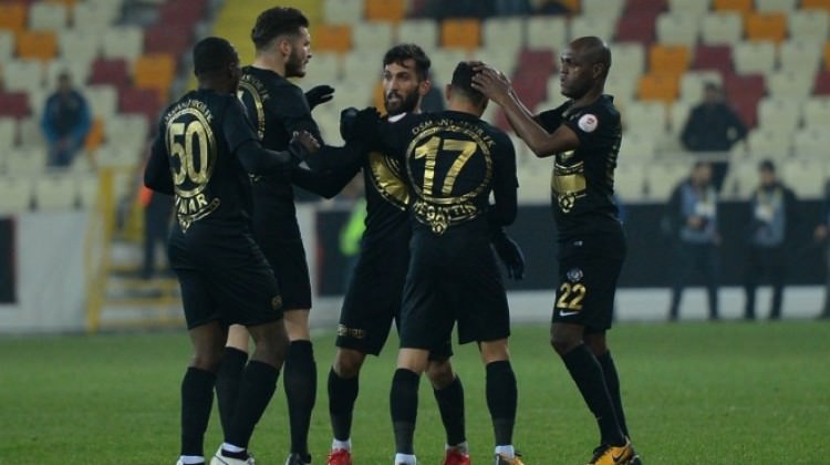Osmanlıspor, Yeni Malatya'yı saf dışı bıraktı
